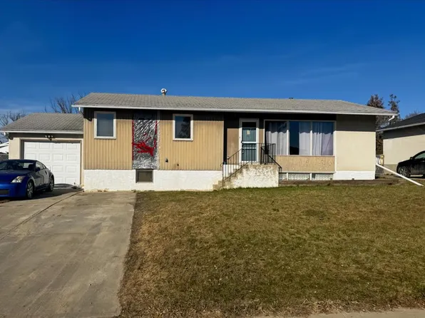 604 S 7th Ave, Fox Creek, AB T0H 1P0