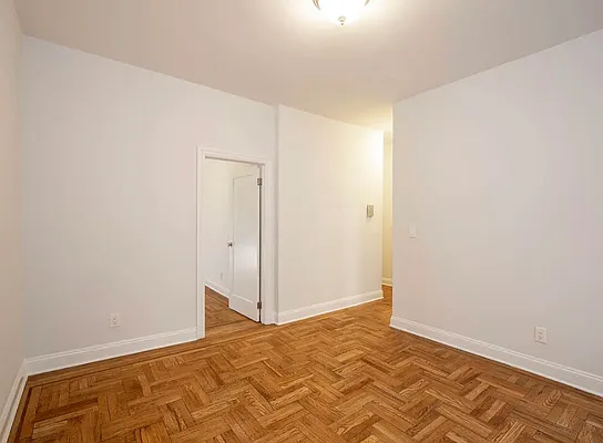 Rented by City Connections Realty | media 18