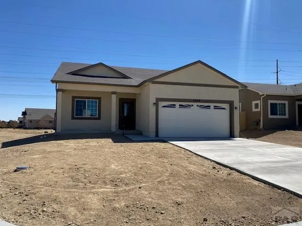 5228 Gannet Ln, Pueblo, CO 81008