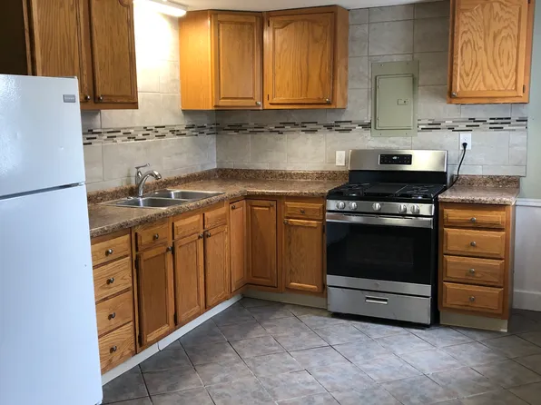 817 Marshall Ave #A, Mattoon, IL 61938