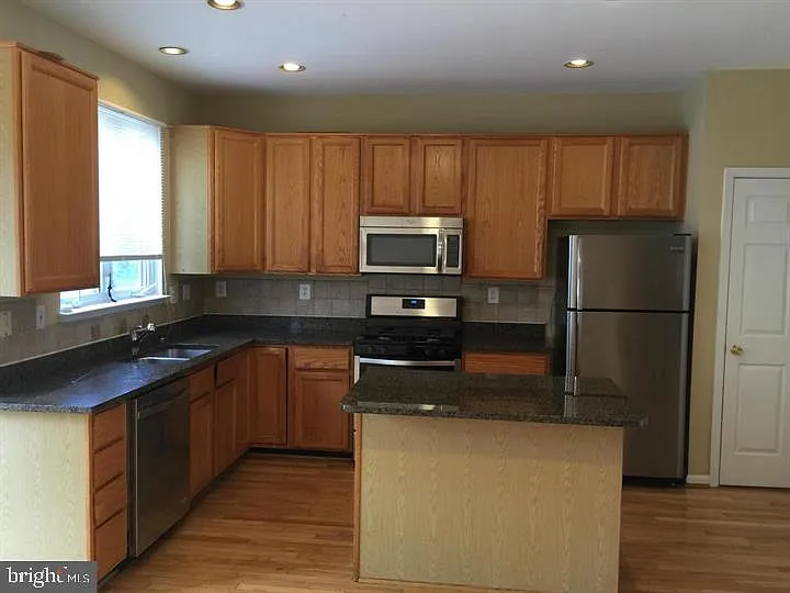 2519 James Monroe Cir — Photo 3
