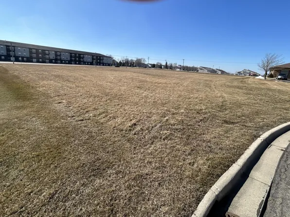 Xxx Landmark Dr NE, Owatonna, MN 55060