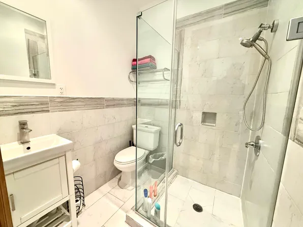 595 Greene Avenue image 5 of 7