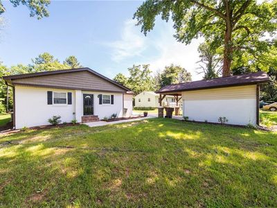 2127 Tabor St, Greensboro, NC, 27406