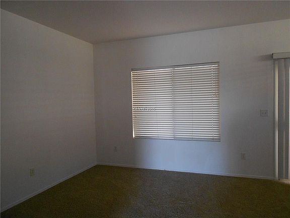 2nd image of 561 Cypress Gardens Pl