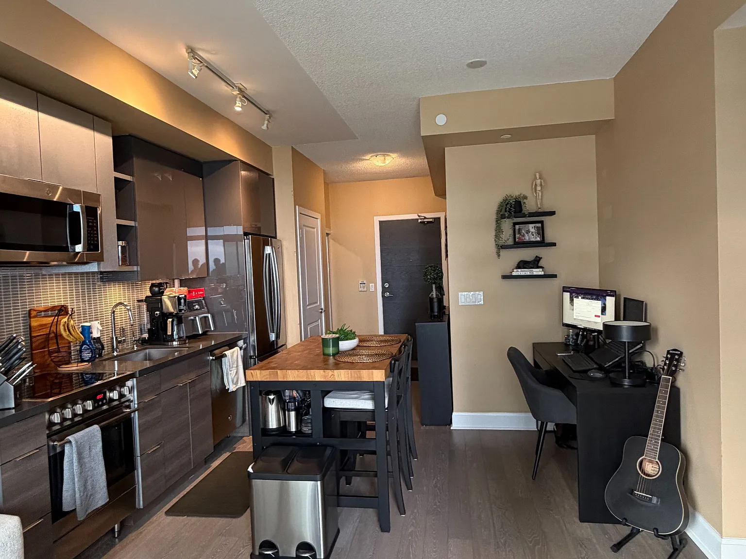 1 bed, $2,300 — Photo 4