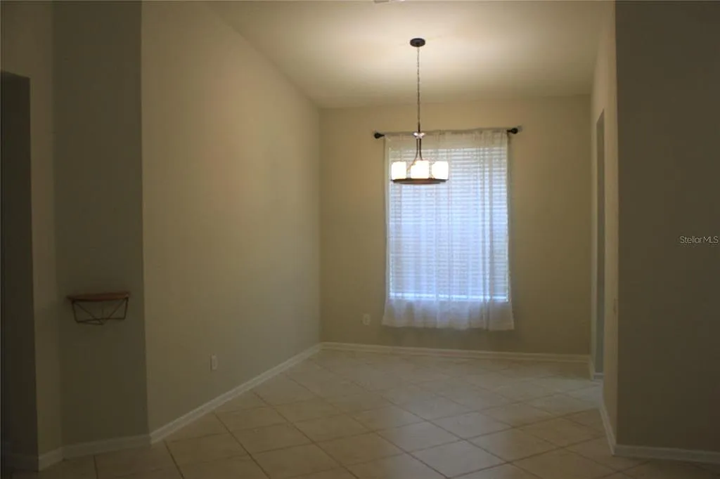 3 bed, 2.0 bath, 1868 sqft, $2,700 — Photo 4