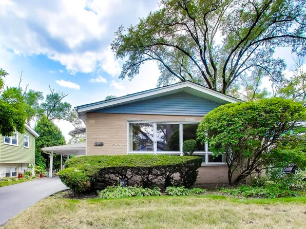 349 Park Dr, Northbrook, IL 60062