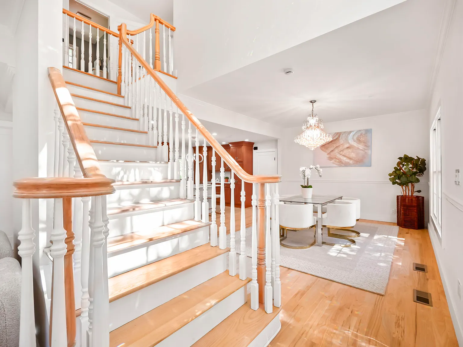 4 bed, $6,850 — Photo 4
