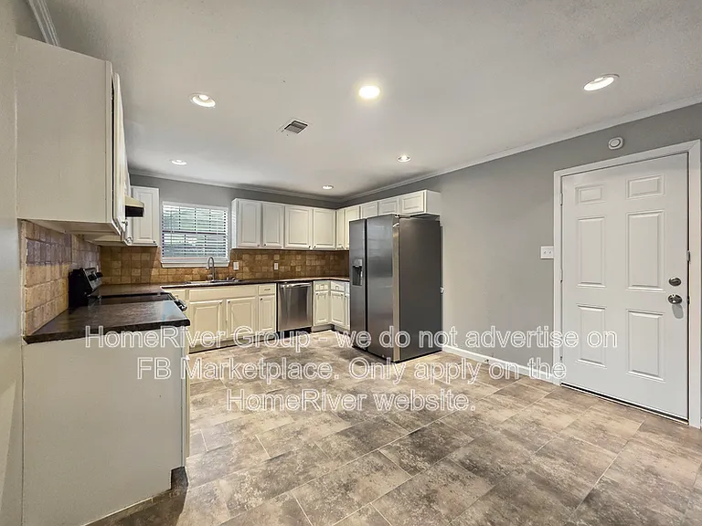 1612 Cindy Ct — Photo 7