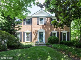 1718 Pebble Beach Dr, Vienna, VA 22182