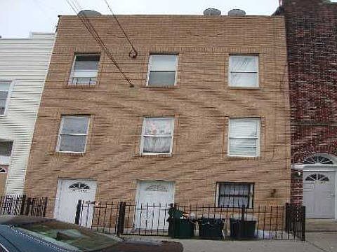 1st image of 10940 Corona Ave
