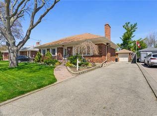 90 Henderson Ave, Brantford, ON N3R 4V9