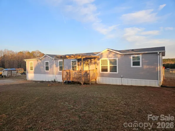 859 Henry Jenkins Rd, Mooresboro, NC 28114