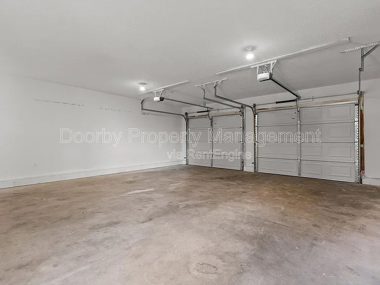 7701 Diamondhead Dr — Photo 38