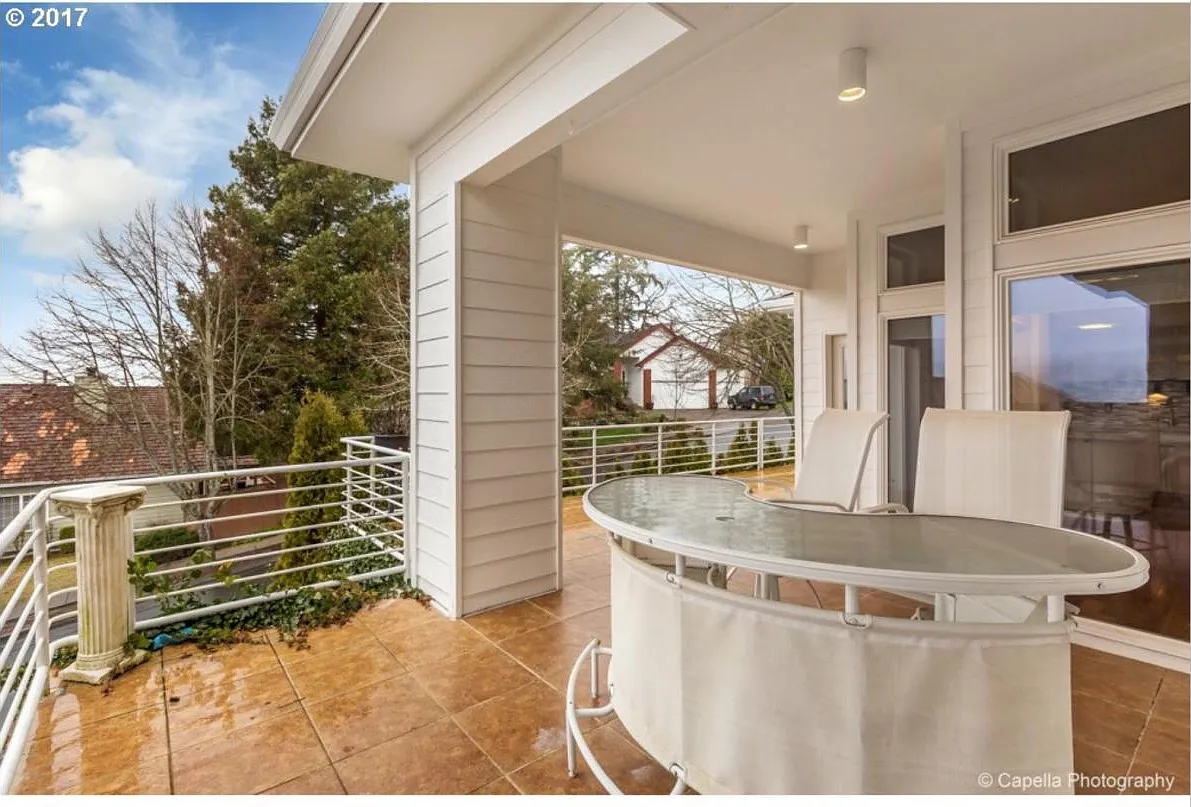 16408 SW Timberland Drive — Photo 3