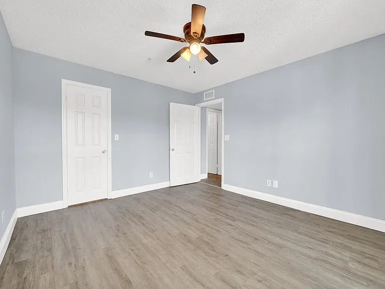 2301 N Congress Ave #25 — Photo 15