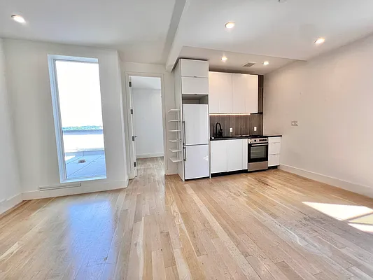 Rented by ERNY LLC | media 14