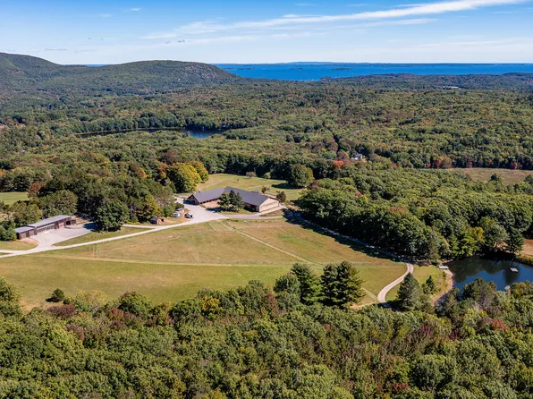 80 Howe Hill Road, Camden, ME 04843