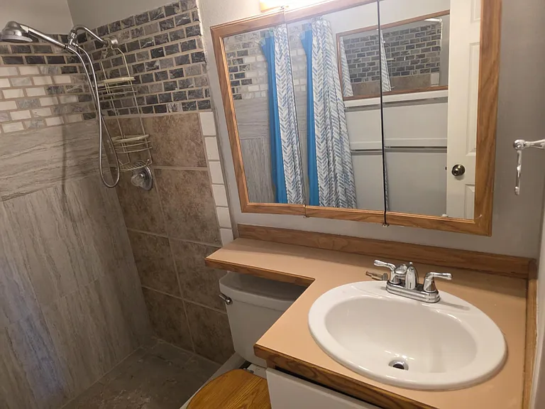 2323 8th Ave N #2 — Photo 9