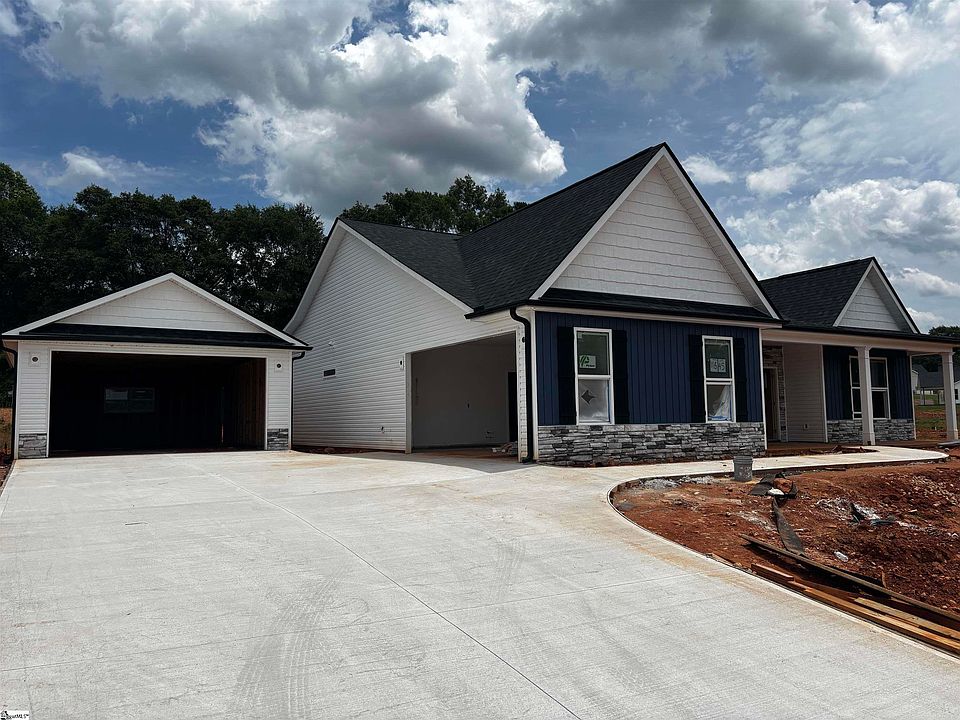 2nd image of 116 Hinton Farms Dr