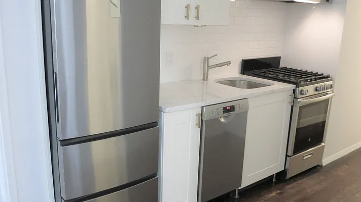 Rented by Level Group | media 34