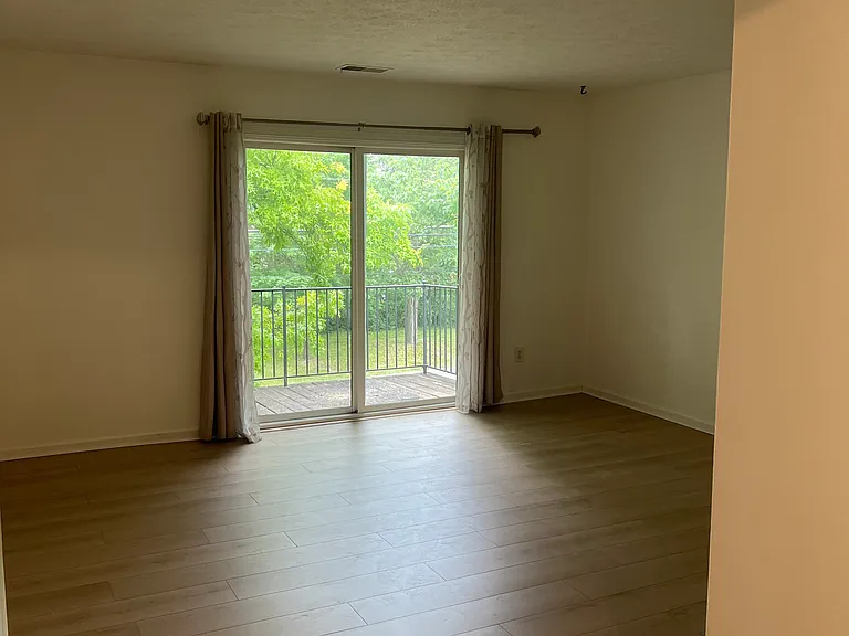 1440 Slade Ave #303 — Photo 8