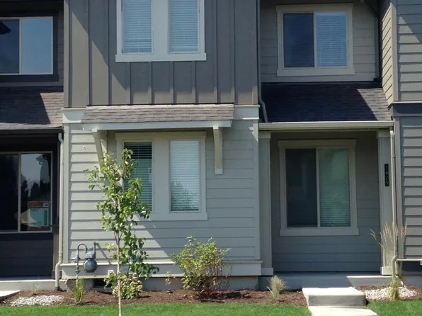 3425 SW 28th St, Redmond, OR 97756