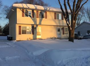 6743 Hillandale Rd, Davenport, IA 52806