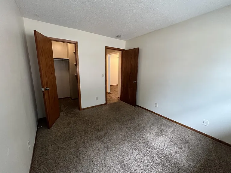 MV Apartments — Photo 23
