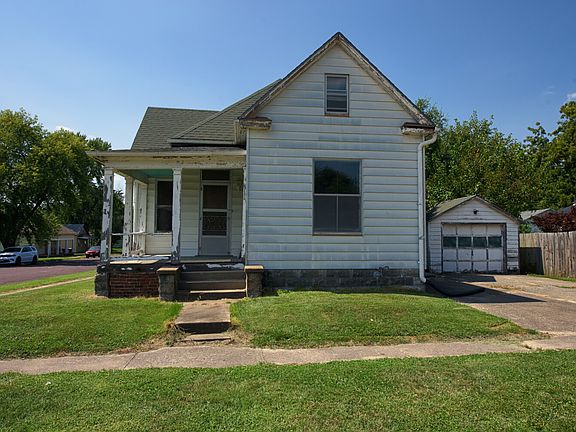 2nd image of 520 S Summit Ave