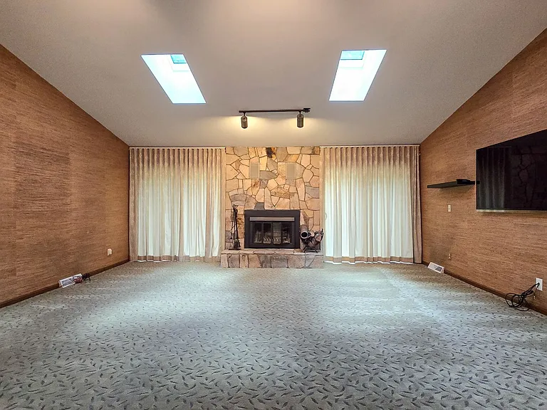 632 Browning Pl — Photo 4