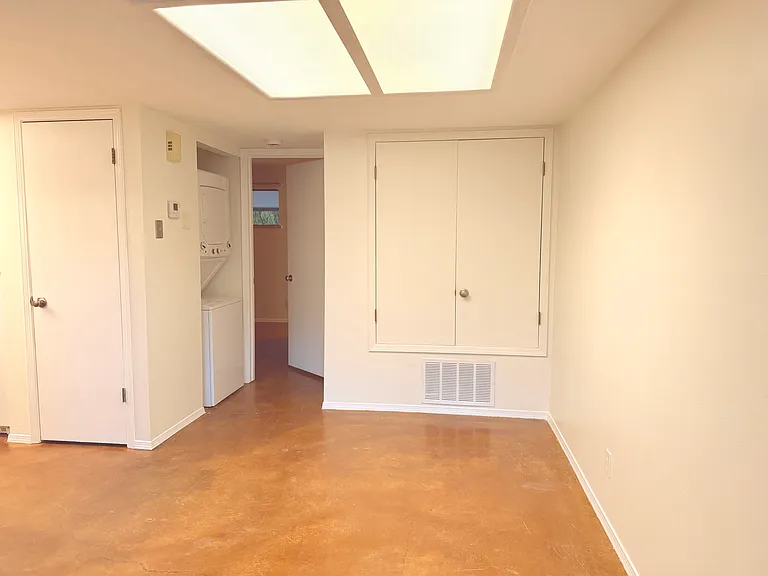 Villa Dr SE — Photo 11