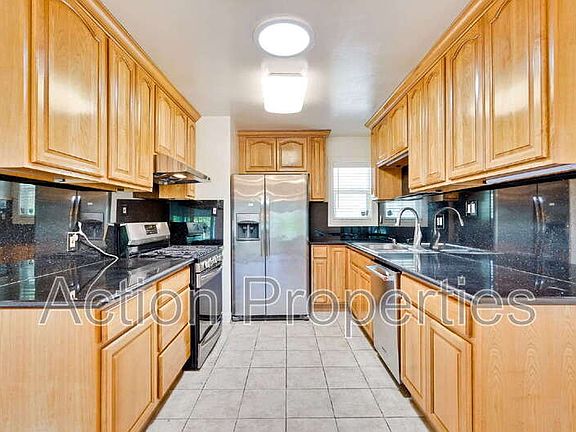 4th image of 439 Glendale Ave