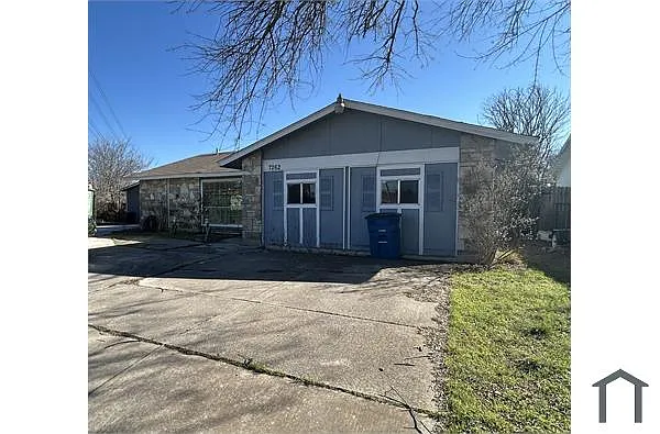 Building Photo - 7262 Montgomery Dr