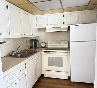21 Waltham E #A — Photo 8