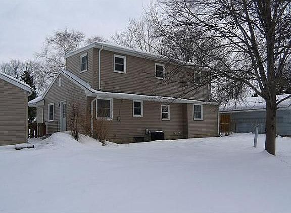 3rd image of 3771 Dennis Ln
