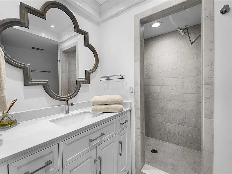 4950 Gulf Blvd #807 — Photo 35