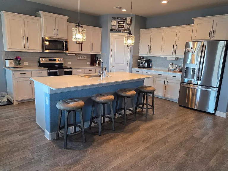 1709 Damascus Ct — Photo 8