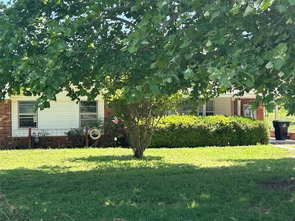 404 S Fox St, Wayne, OK 73095