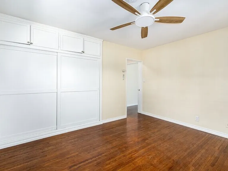 7001 Hazeltine Ave #7009-1/2 — Photo 9