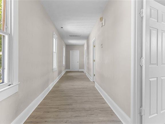 4th image of 1607 Chestnut Street