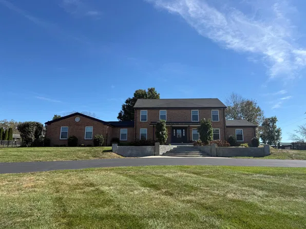 136 Paddock Dr, Nicholasville, KY 40356