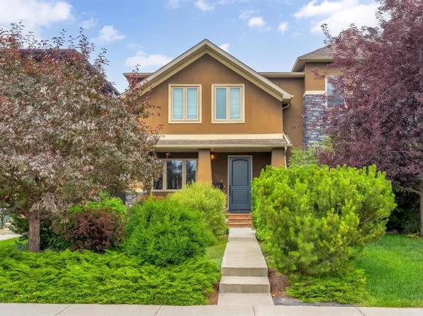 2104 S 23rd Ave NW, Calgary, AB T2M 1W3