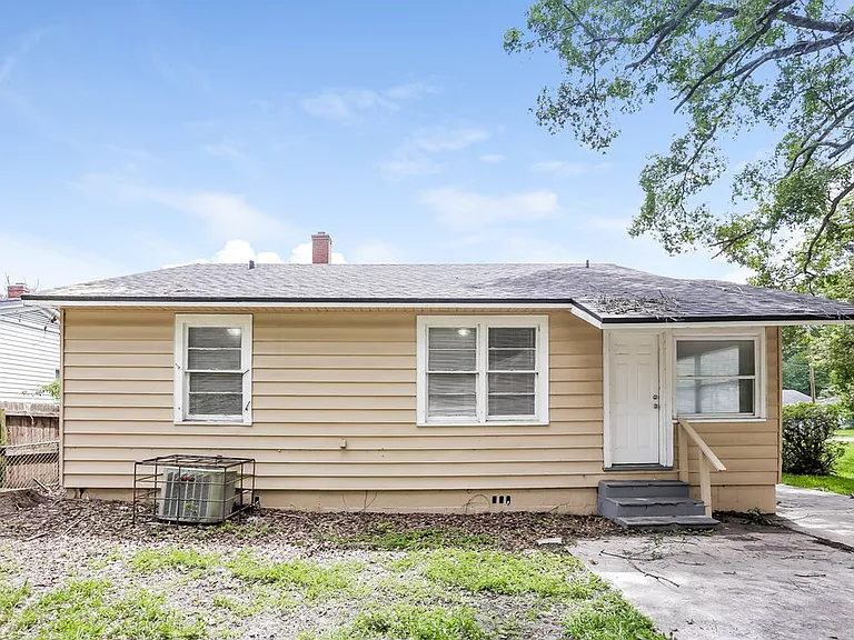 3037 Columbus Ave — Photo 16