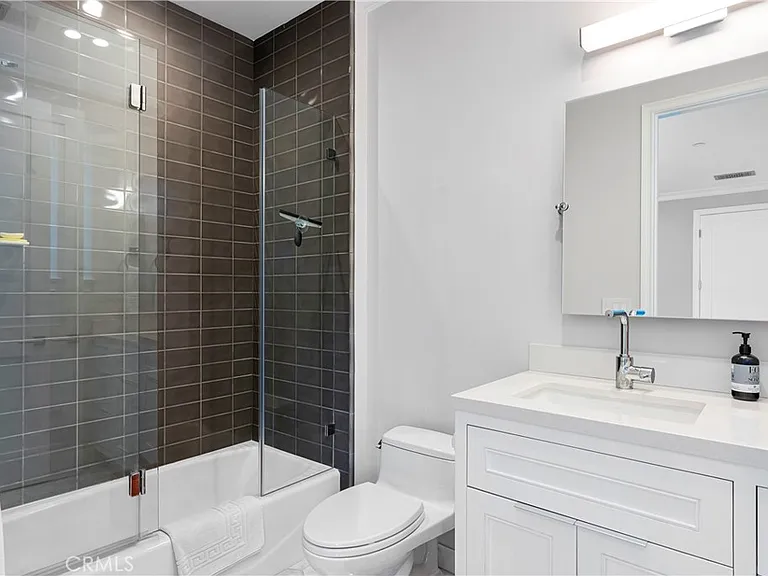 4151 Greenbush Ave — Photo 38