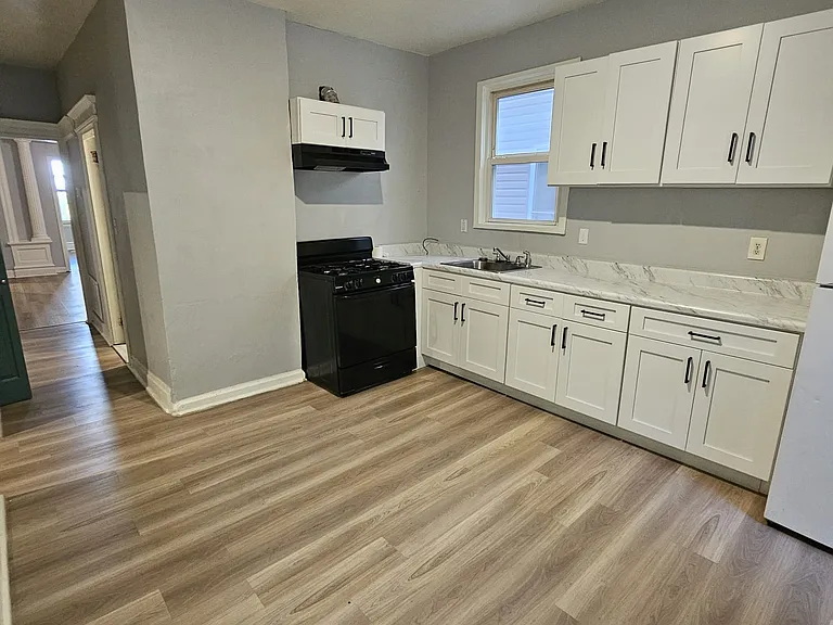 27 Linden Ave #A1 — Photo 14