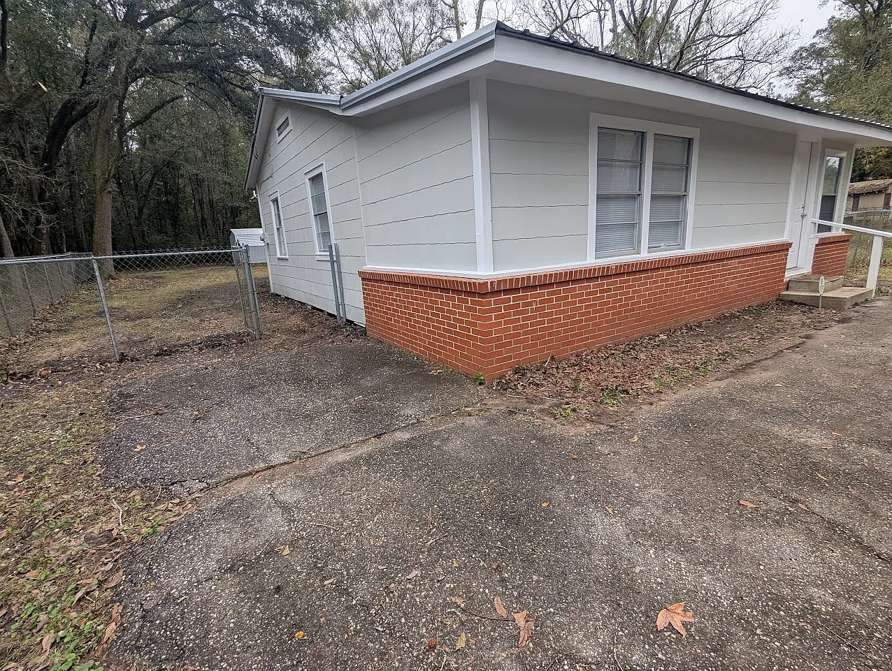 3 bed, 1308 sqft, $1,075 — Photo 1
