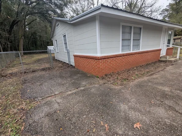 2225 Cassie Ln, Mobile, AL 36605