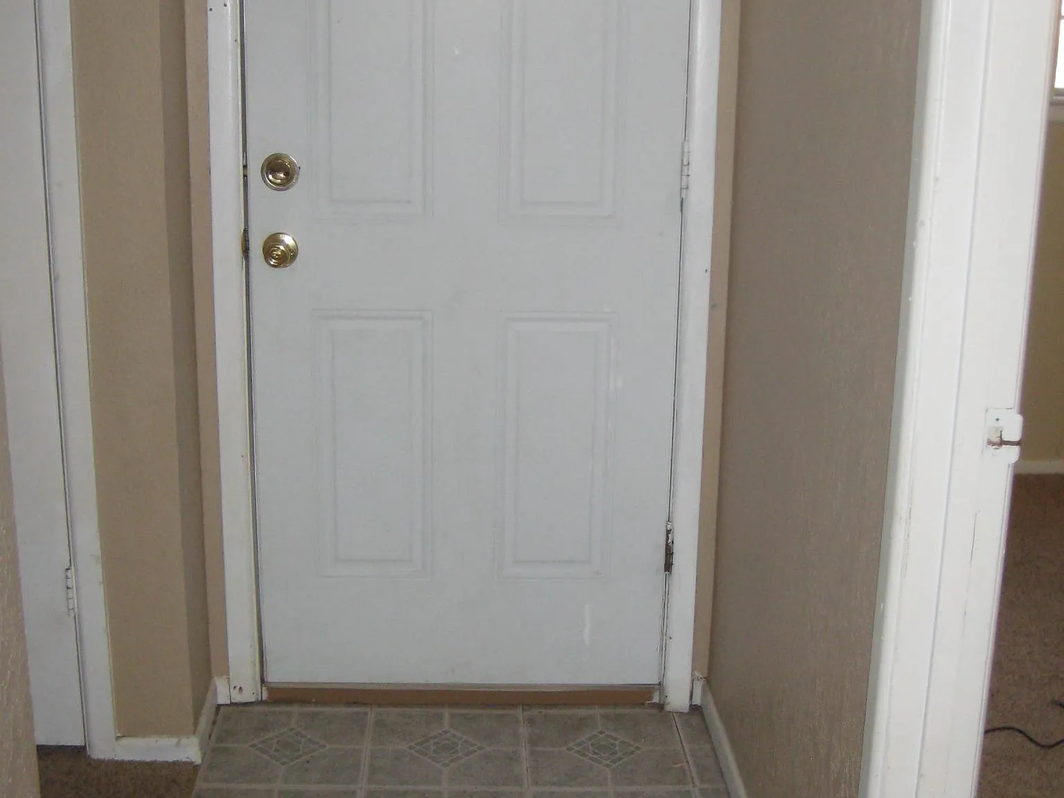 1 bed, 1250 sqft, $1,350 — Photo 4